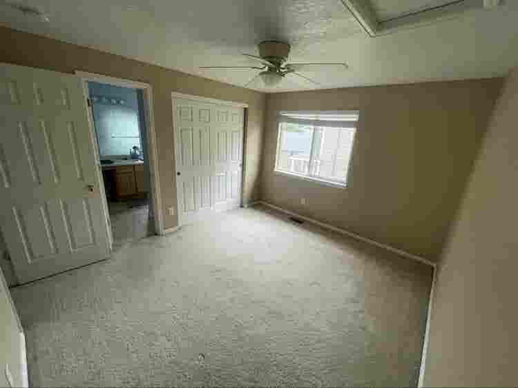 Two male roomate's in Longmont!