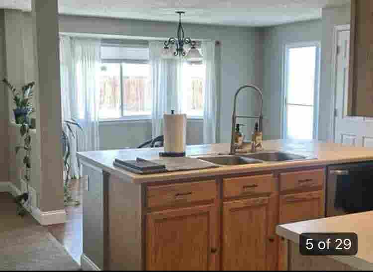 Two Roommates in Longmont CO