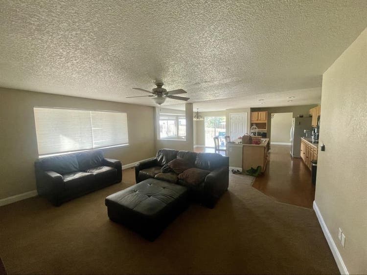 Two male roomate's in Longmont!