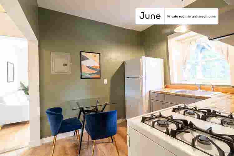 2 BR in Boston