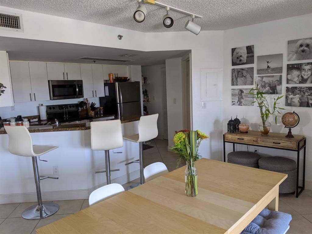 Rent a room just for female
