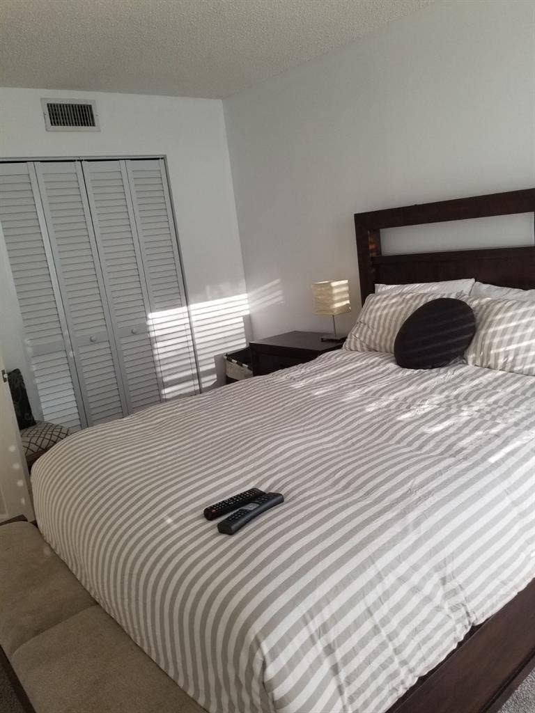 Rent a room just for female