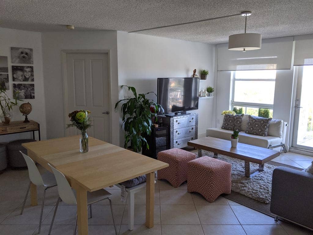 Rent a room just for female