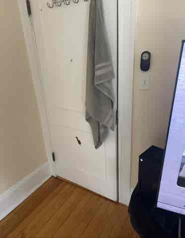 Looking for roommate ASAP !