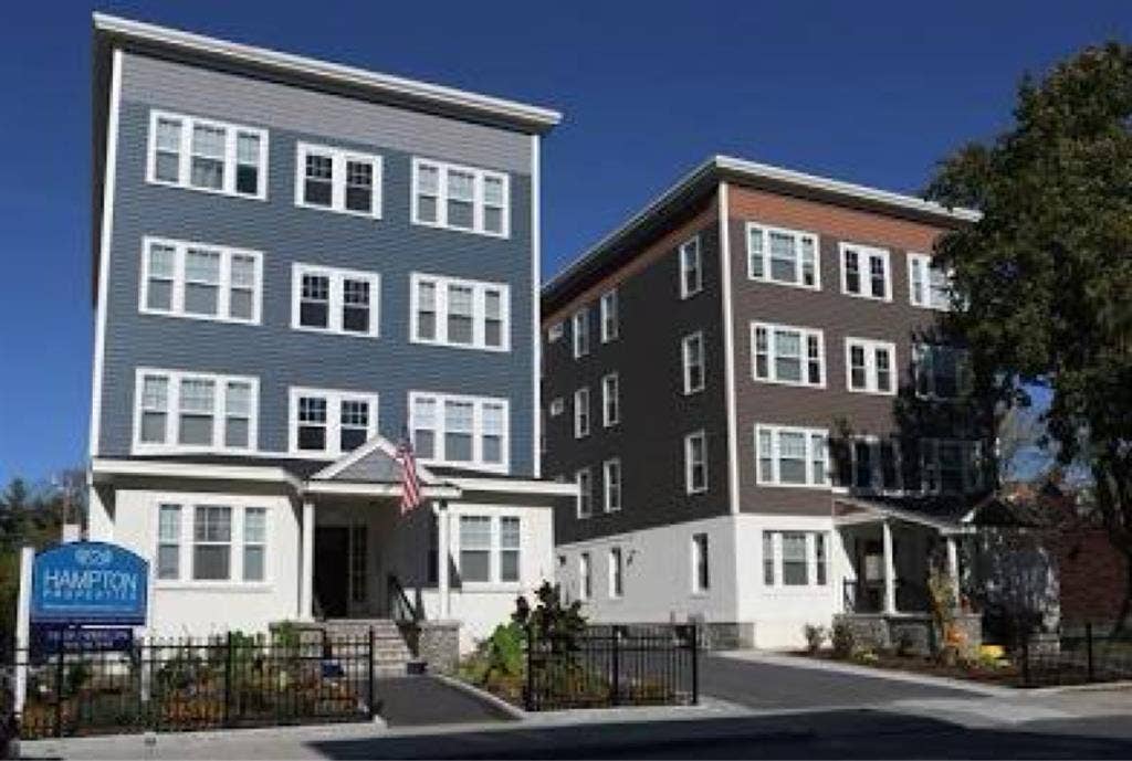 Looking for roommate ASAP !