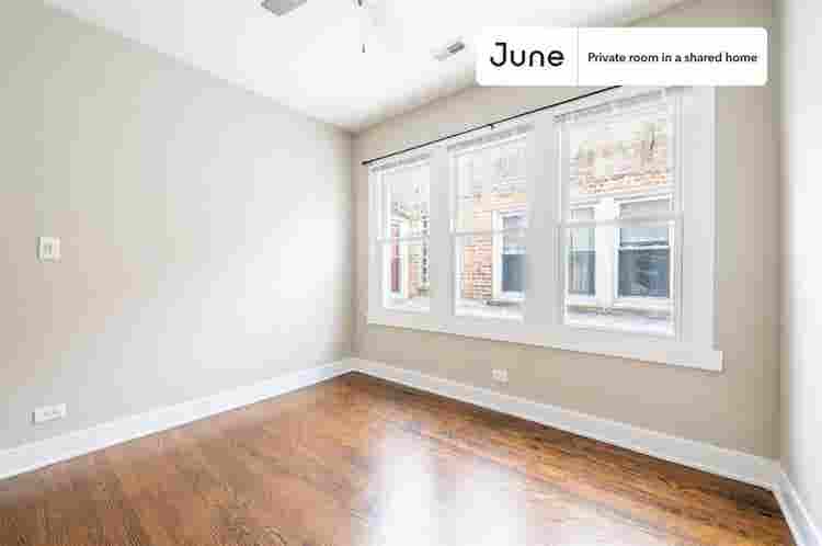 3 BR in Chicago