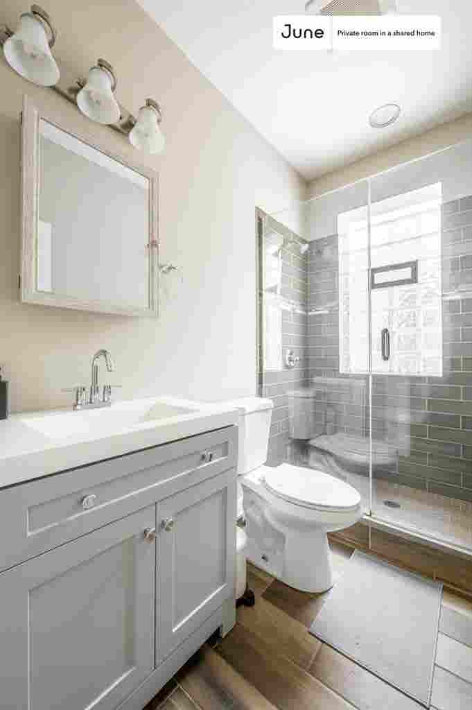 3 BR in Chicago