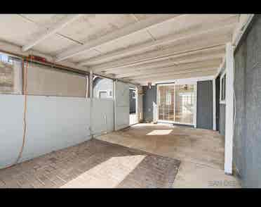ONE female master bedroom for rent.