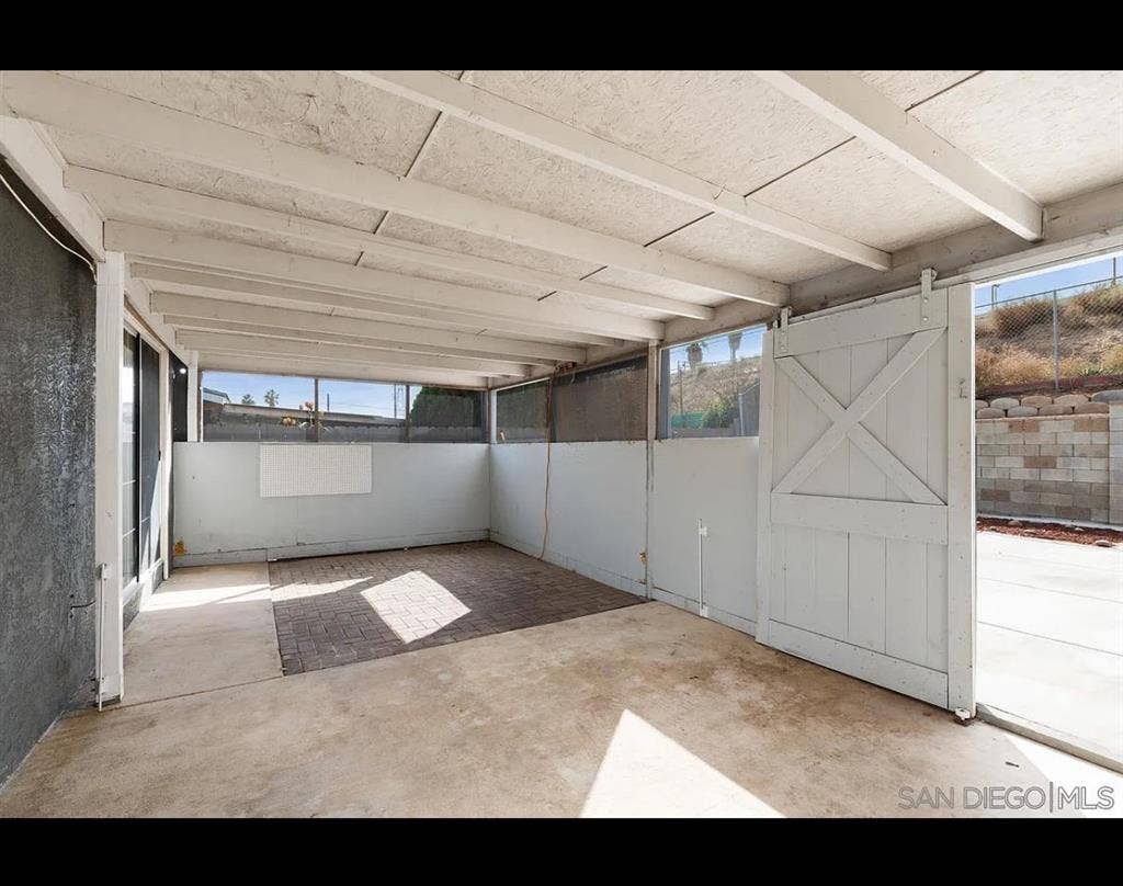 ONE female master bedroom for rent.