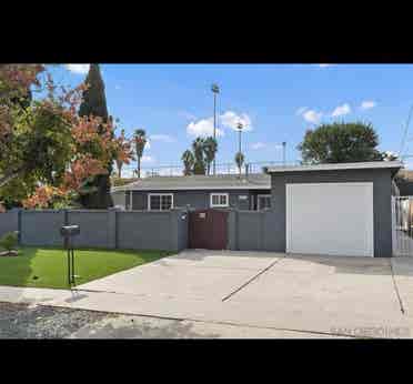 ONE female master bedroom for rent.