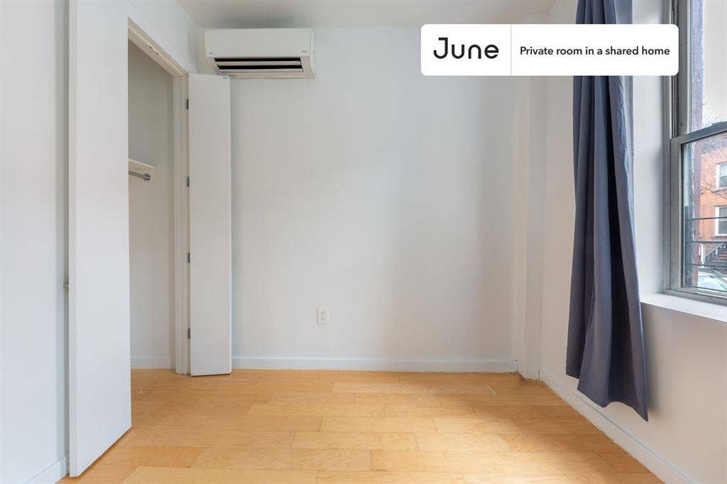 4 BR in New York City
