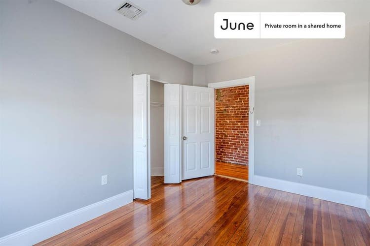 4 BR in Boston