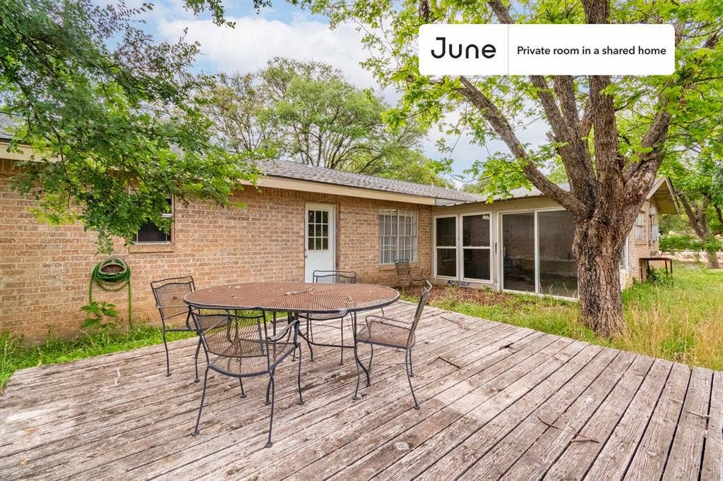 4 BR in Austin