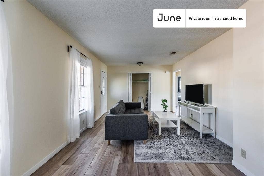 4 BR in Austin
