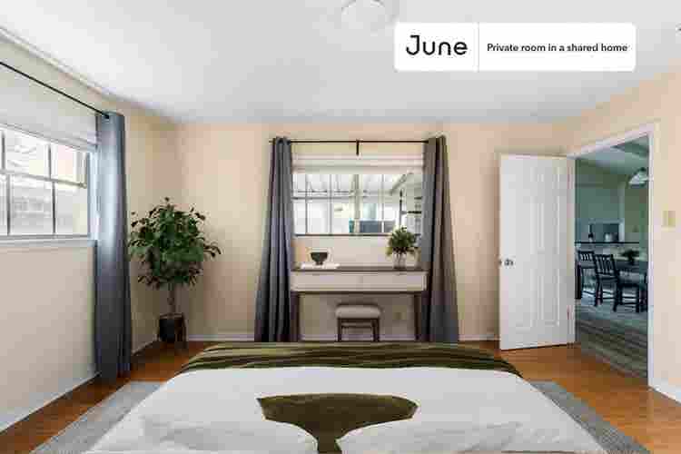 4 BR in Austin