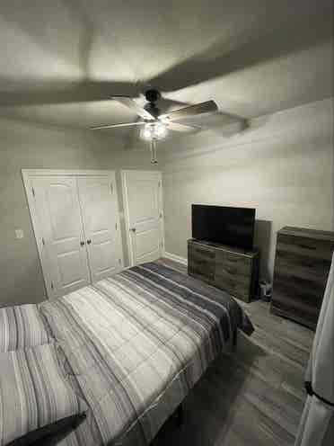 Room with Private Bathroom in NFK