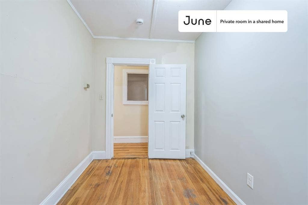 4 BR in Boston