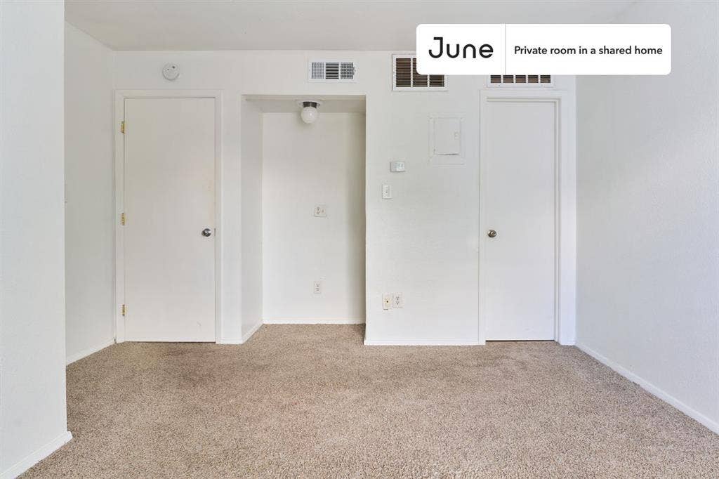 2 BR in Austin