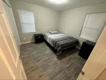 NEED FEMALE ROOMATE