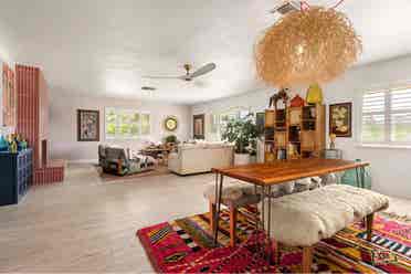 Come enjoy country club life!