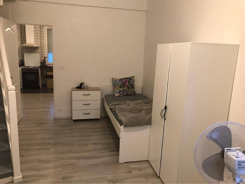 Roommate Wanted – Peaceful Home