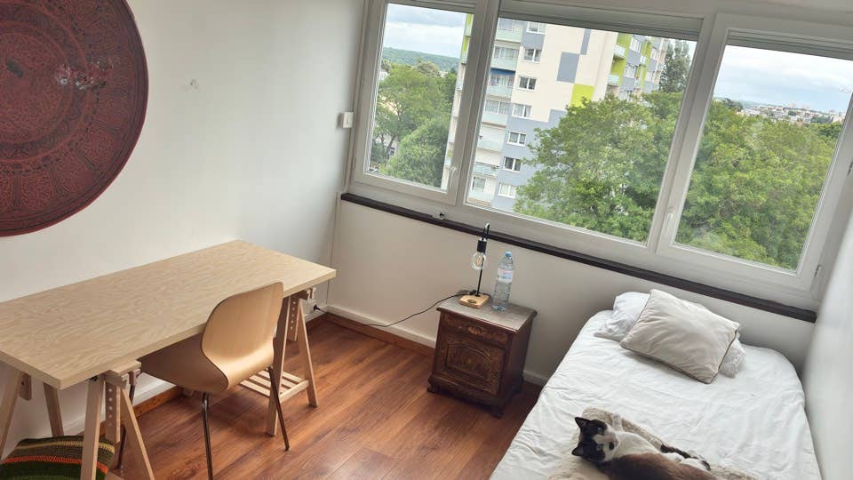 FURNISHED ROOM FOR RENT NEAR PARIS