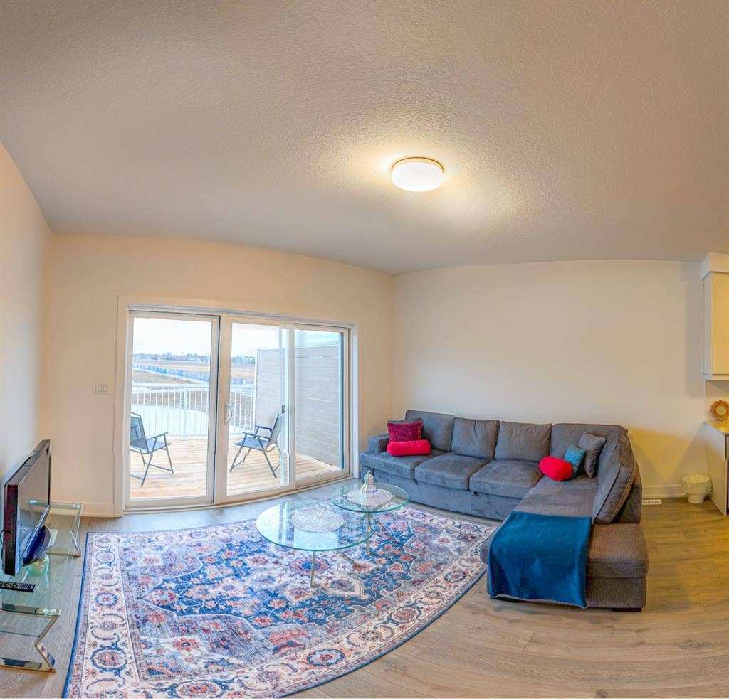 New bungalow Pond facing