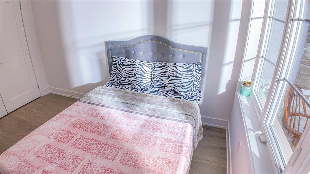 New bungalow Pond facing