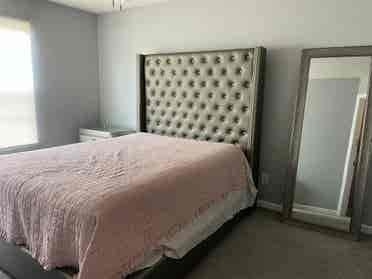 LARGE MASTER BED. PRIVATE BATHROOM