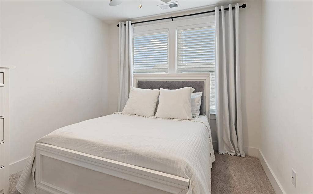 Private Room for Rent in Townhome