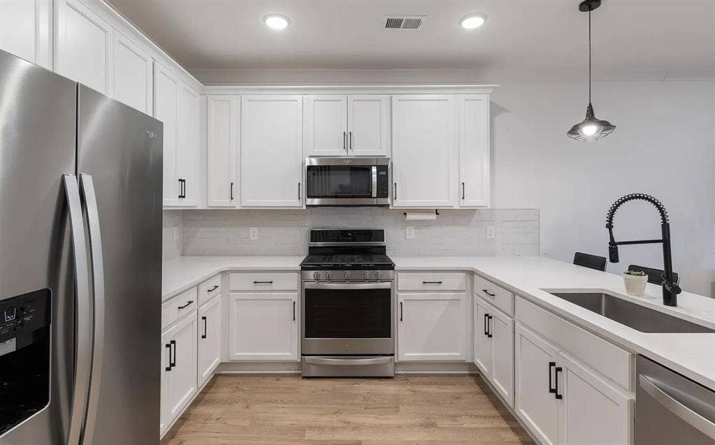 Private Room for Rent in Townhome