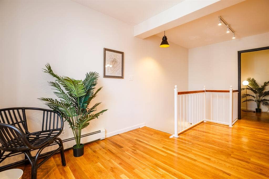 5 BR in New York City