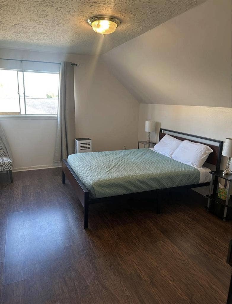 Room for rent - move in ready