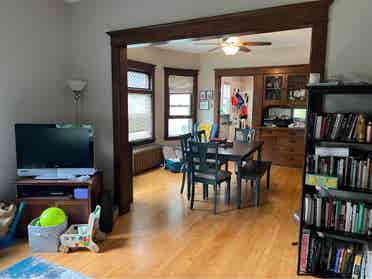 Room available in a gorgeous Uptown