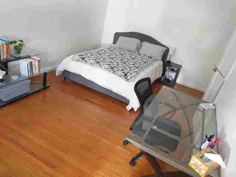 ROOM IN THE HEART OF HOLLYWOOD