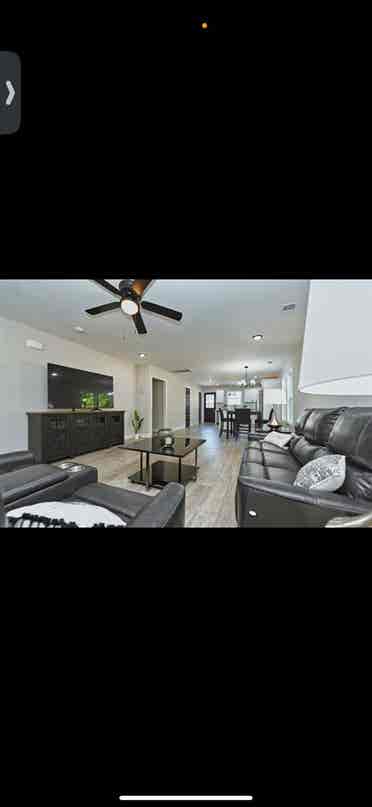 Private room/bathroom for rent!