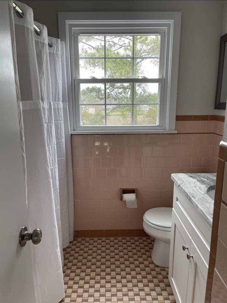 Rooms available this Nov/Dec