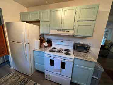 Roommate wanted (females only)