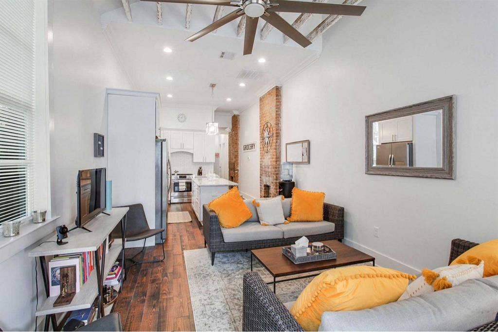 Modern Room offering Uptown NOLA