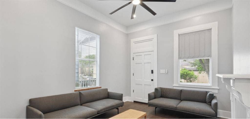 Modern Room offering Uptown NOLA