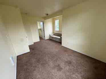 Large Room For Rent