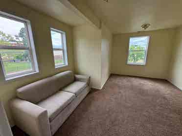 Large Room For Rent