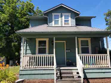 Large Room For Rent