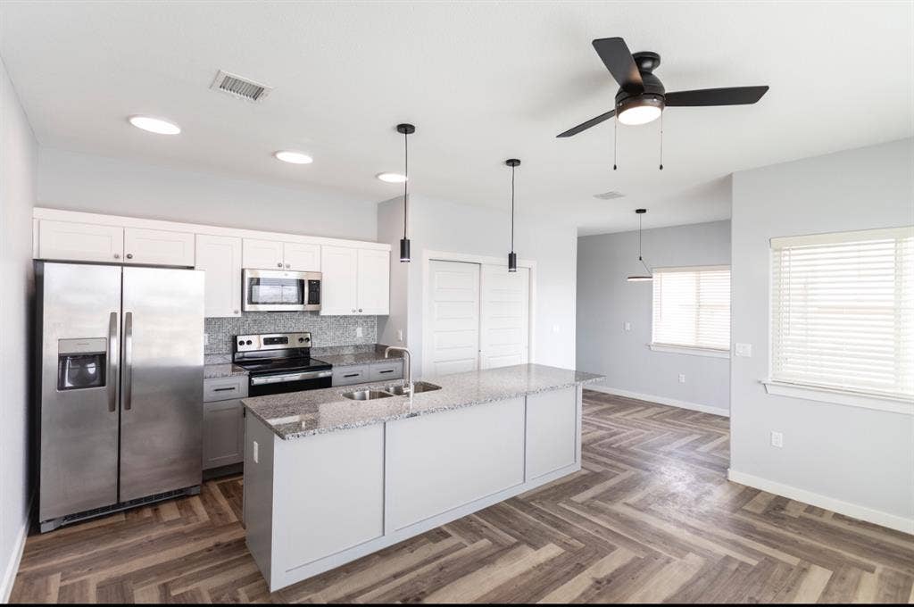 New 2 bedroom 1 bath apartment
