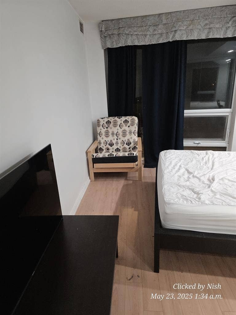 Roommate wanted