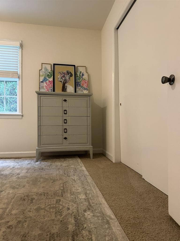 Furnished Bed in Townhome