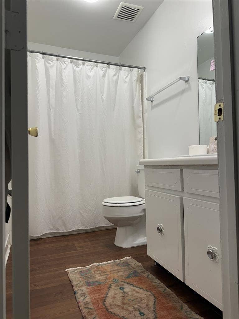 Furnished Bed in Townhome