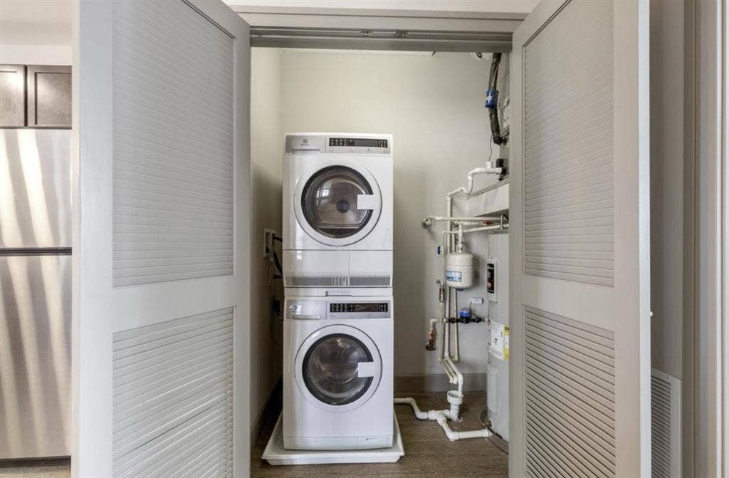 Room Available in Downtown - July