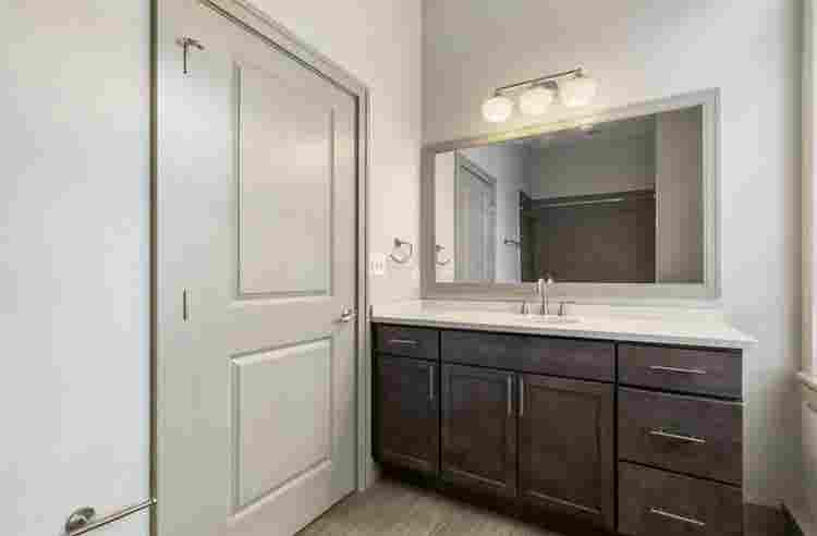 Room Available in Downtown