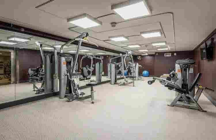 Room Available in Downtown